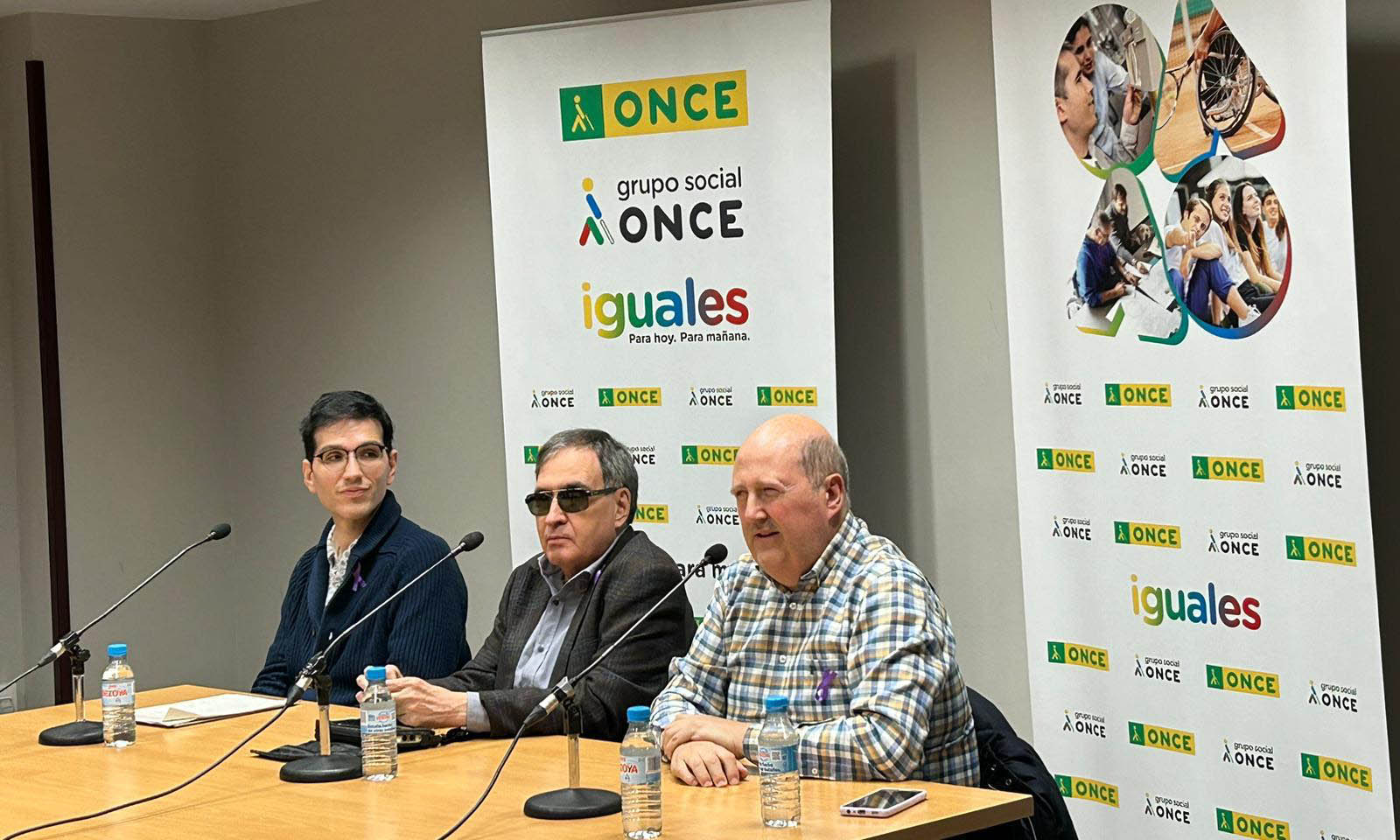 Juan Carlos, Javier Moreno y Alberto Gil en el momento de la charla