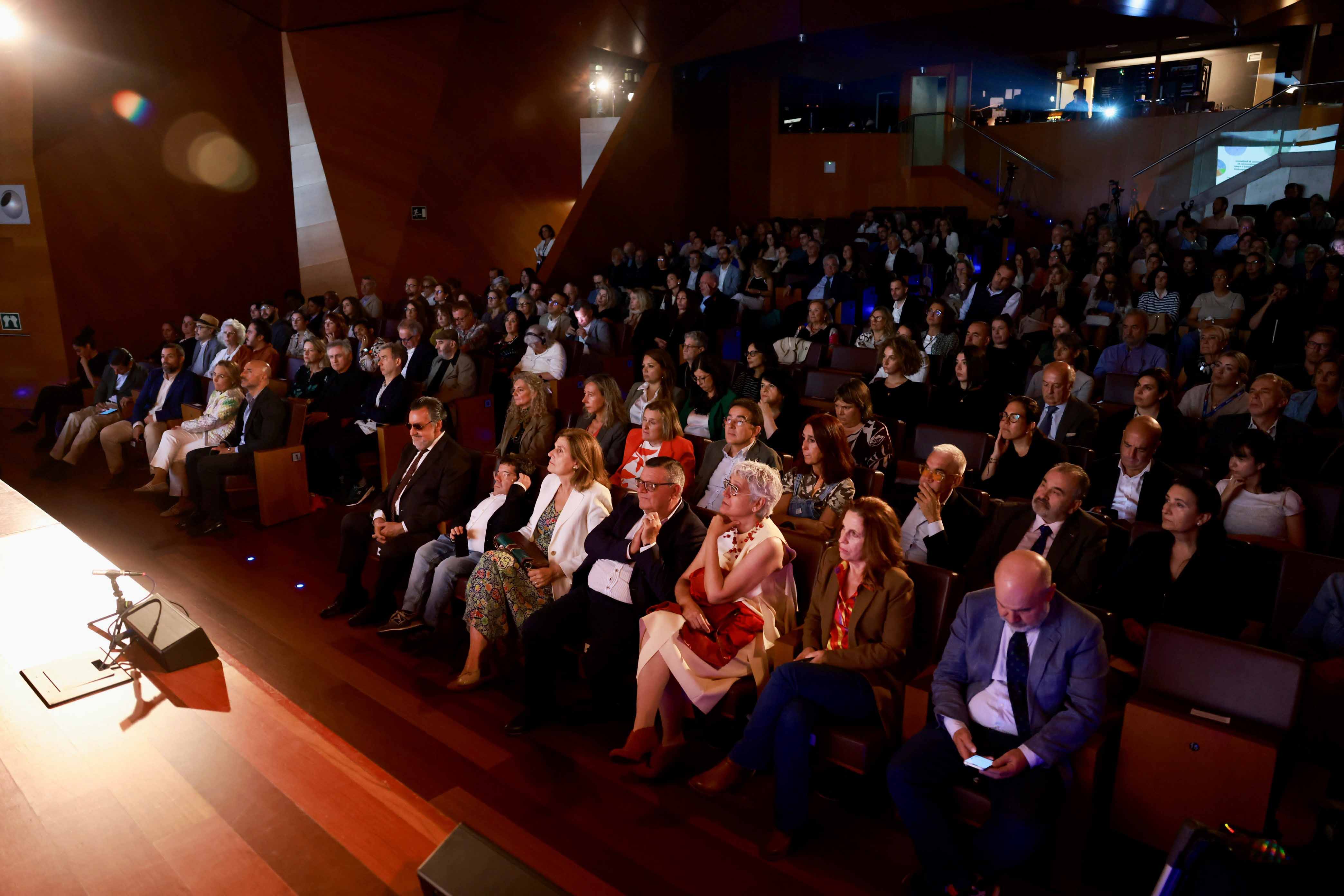 Público asistente a la inauguración