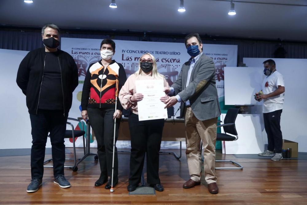 Entrega del galardón a 'Alfateatro'