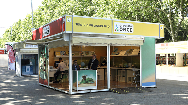 caseta_de_la_once_en_la_feria_del_libro.jpg