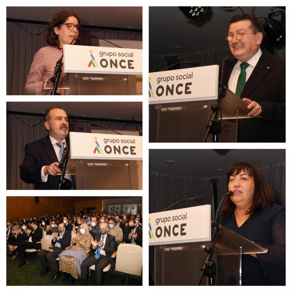 Autoridades participantes en el homenaje