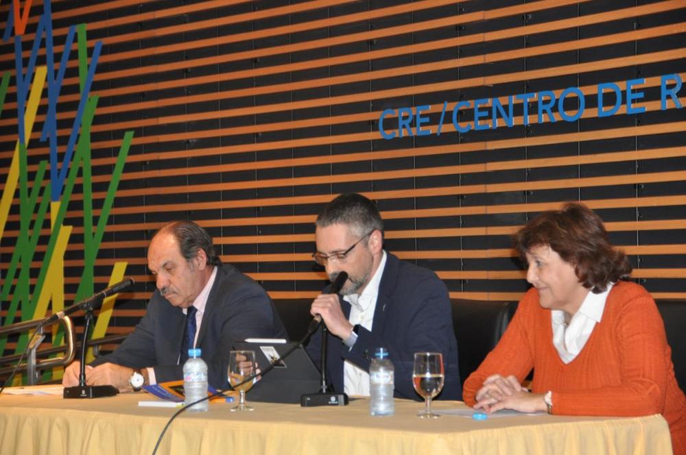 Intervinientes en la presentación del libro