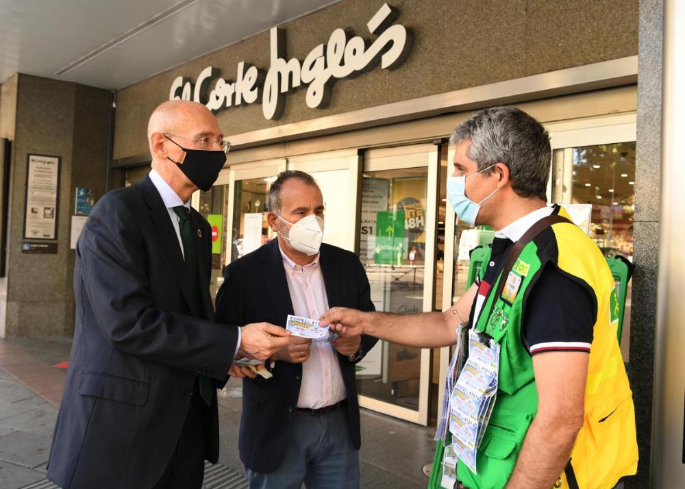 El representante de El Corte Inglés en el momento de la compra