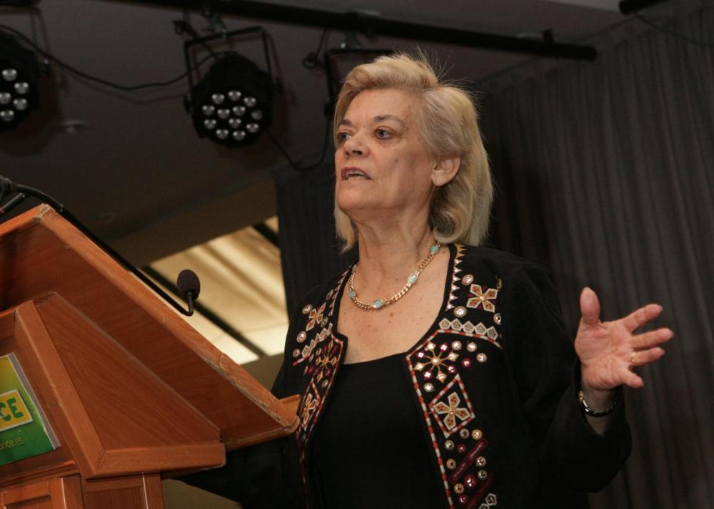 Elena Peralta en una de las presentaciones de la jornada