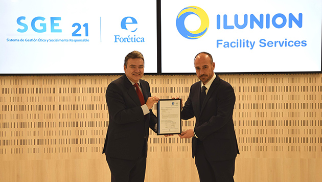 entrega_certificado_a_facility_services.jpg