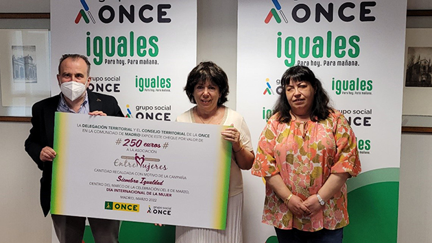 entrega_cheque_solidario.jpg