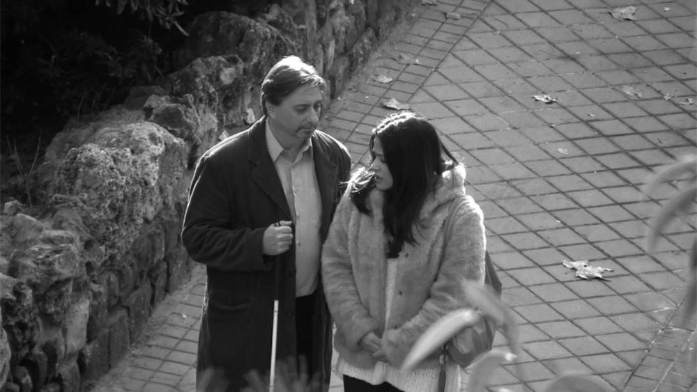 Pipu en una escena de 'A Nuestros Héroes' junto a la actriz