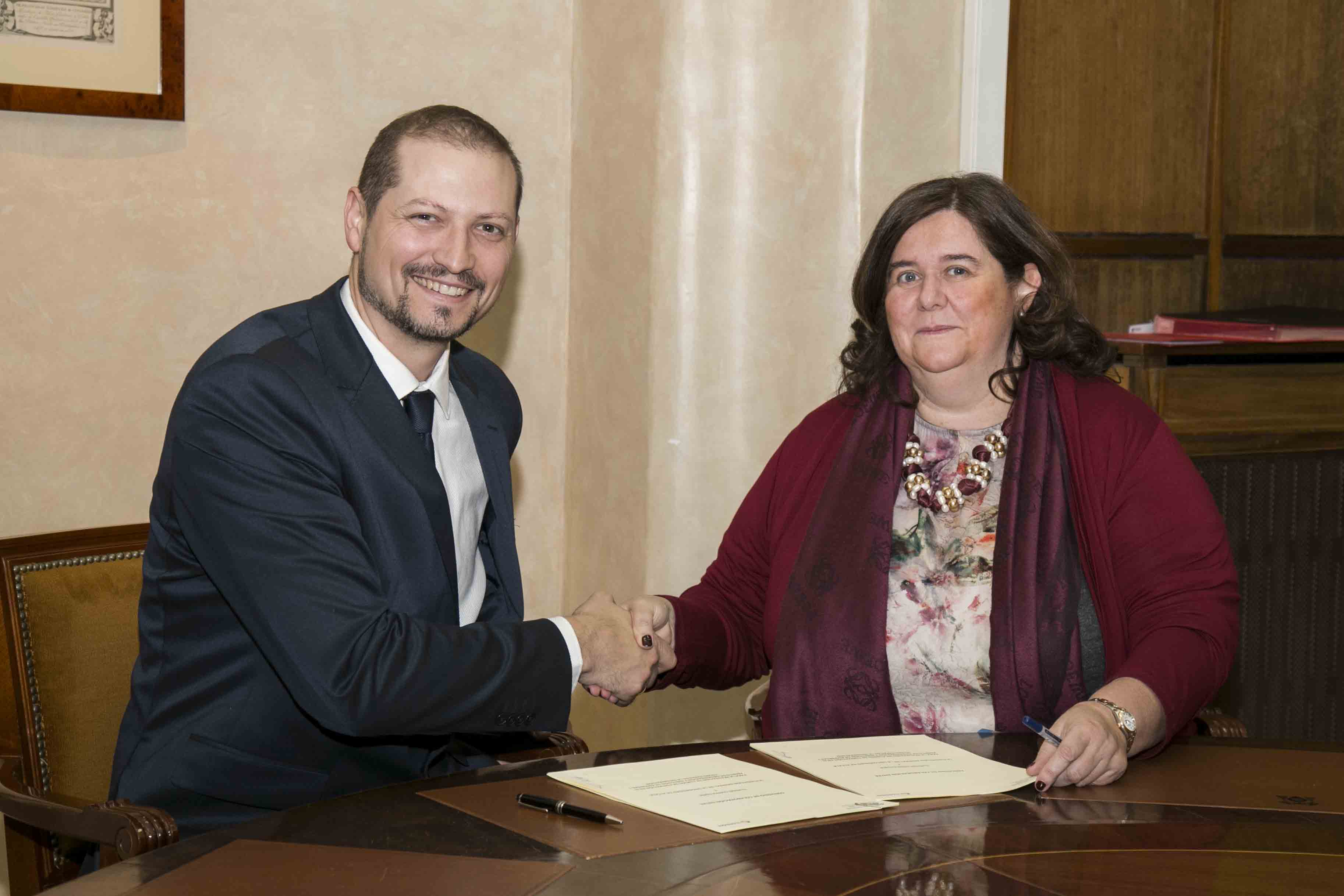 firma_del_convenio_entre_ilunion_y_la_universidad_de_alcala.jpg