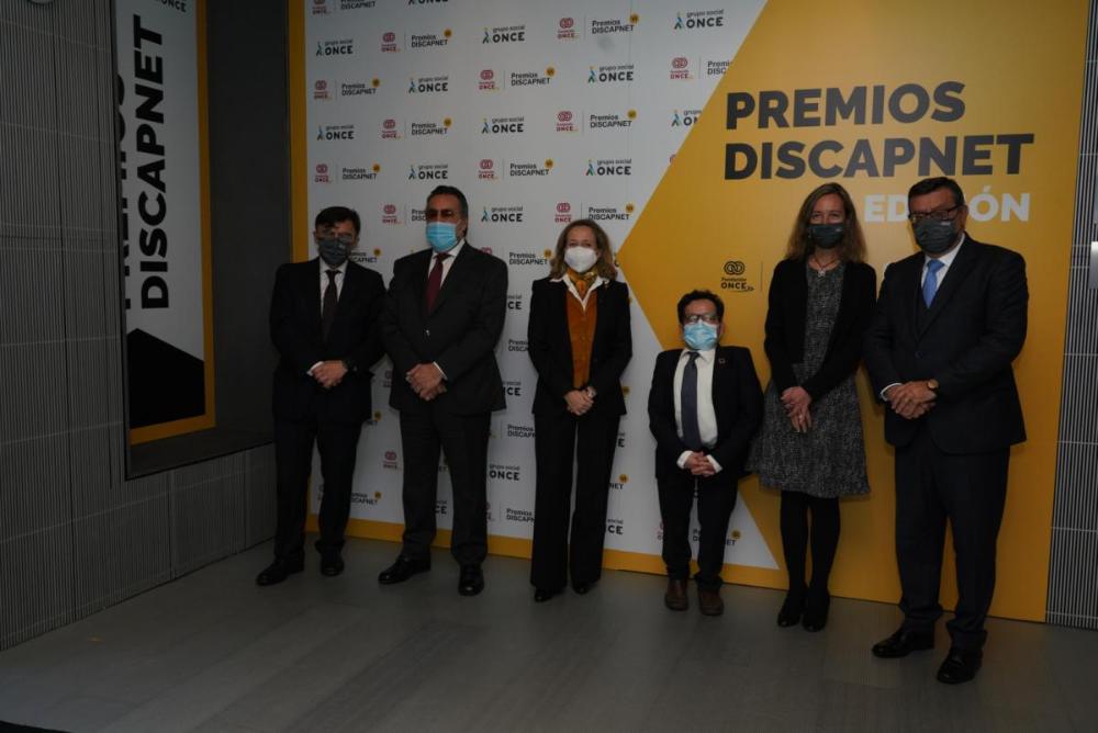 Foto de familia de las autoridades