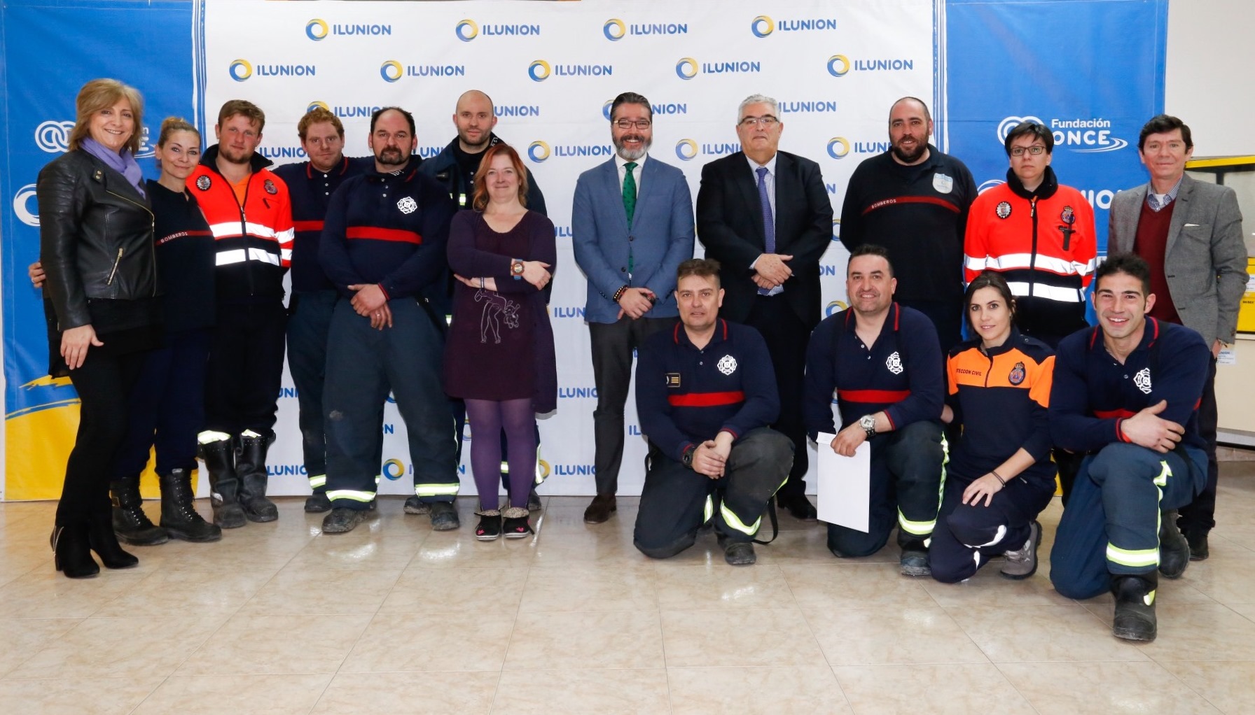 foto_bomberos_colaboradores_de_brunete_reciben_el_diploma_de_formacion_en_incendios_urbanos_de_ilunion.jpg