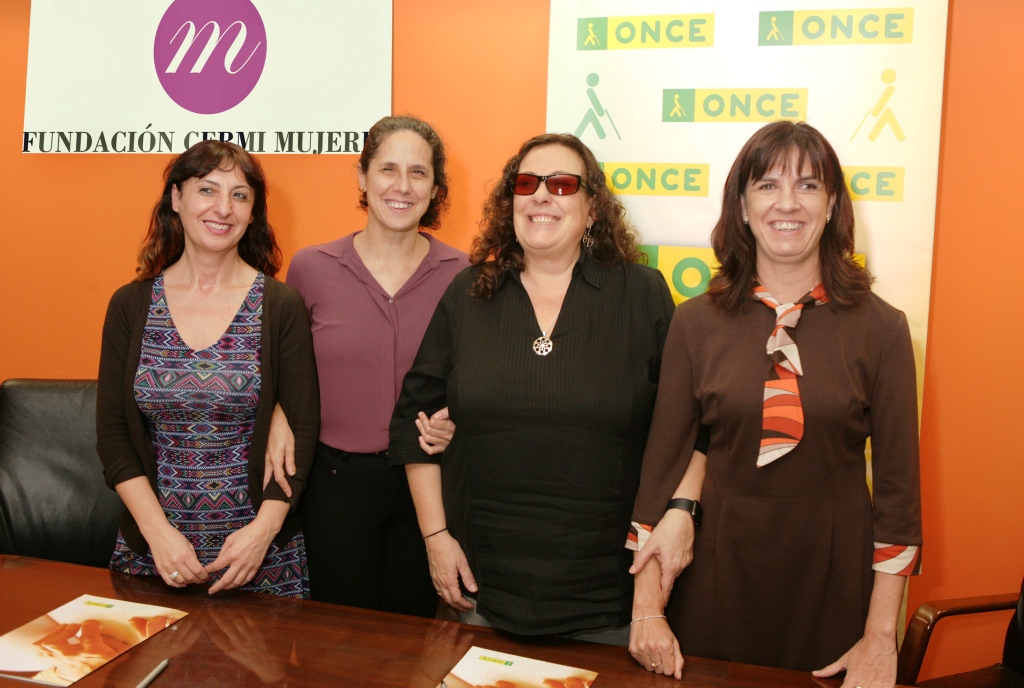 foto_de_familia_cermi_mujeres_0.jpg