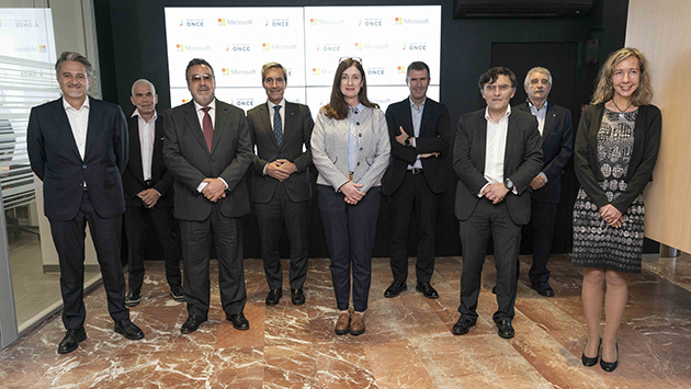 foto_de_familia_de_la_reunion_entre_grupo_social_once_y_microsoft.jpg