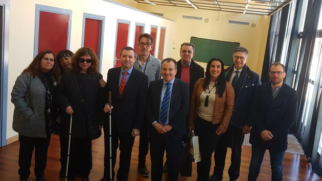 foto_de_familia_de_la_visita_del_psoe_madrid_a_prim.jpg