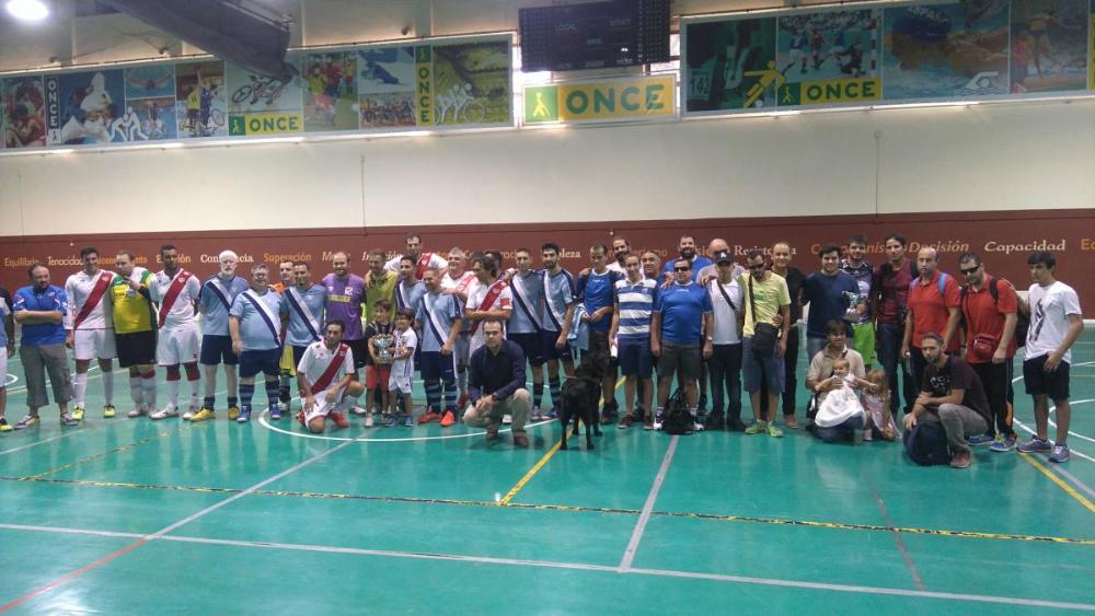 Foto de familia de todos los participantes en la Supercopa de fútbol 2016