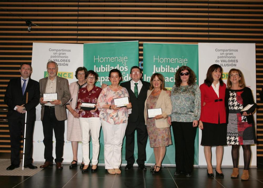 Uno de los grupos de trabajadores homenajeados perteneciente al CRE de Madrid