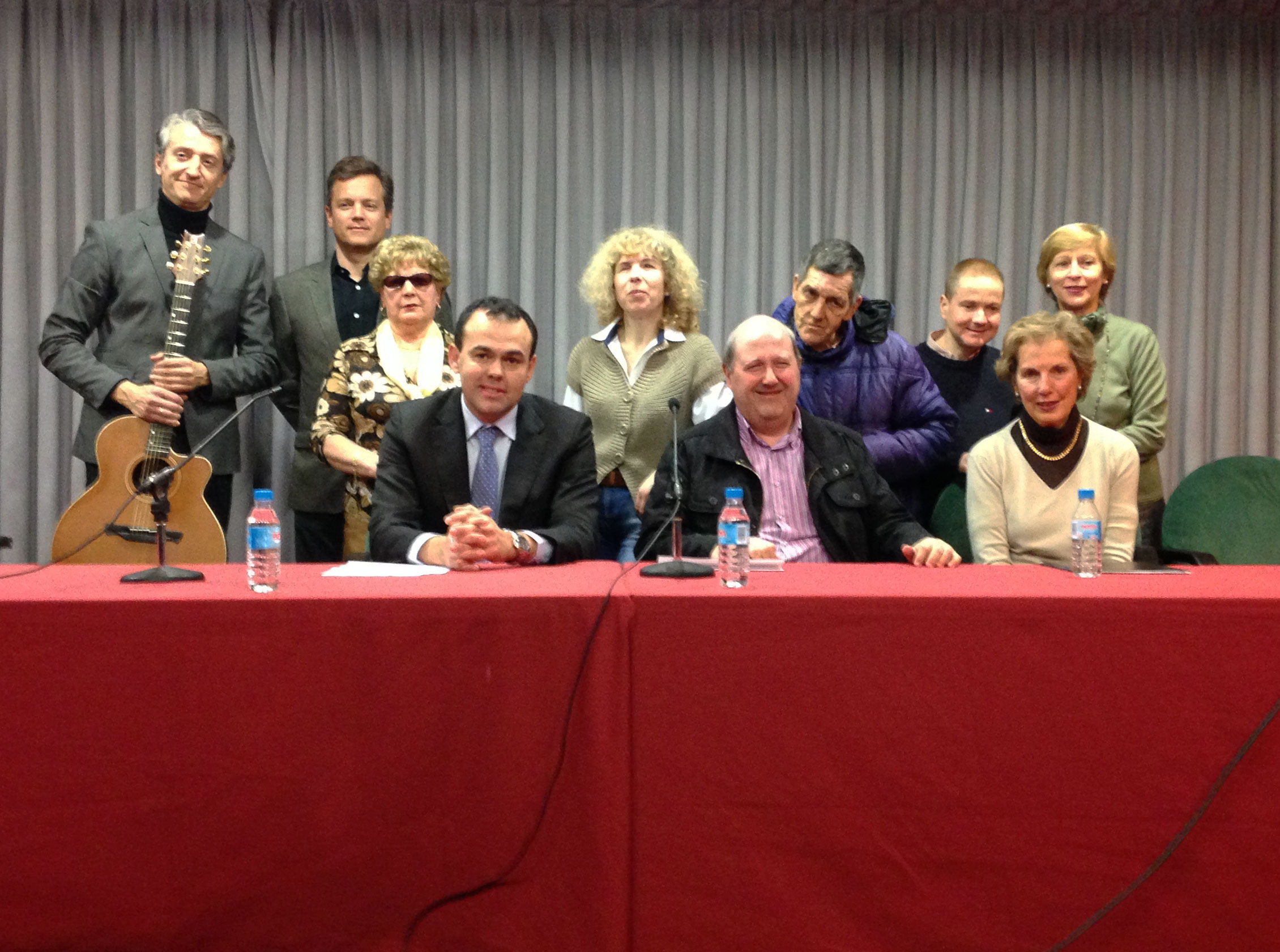 homenaje-a-santa-teresa-en-el-club-braille.jpg