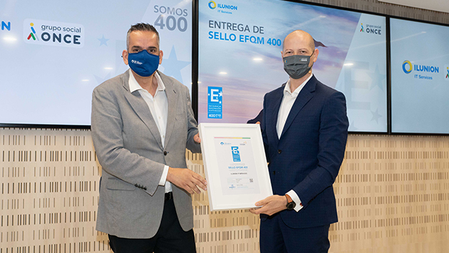 ilunion_recibe_el_sello.jpg