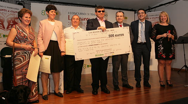 la_platea_recogiendo_el_premio.jpg