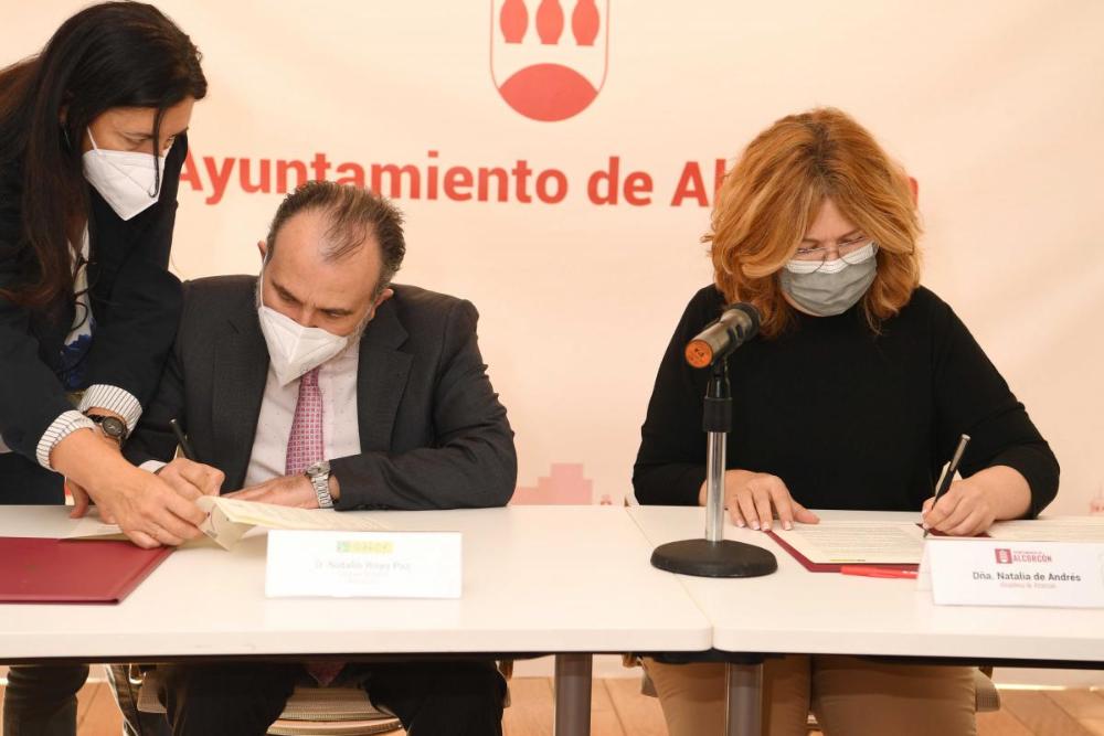 Momento de la firma del convenio