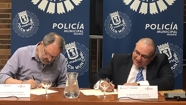 momento_de_la_firma_cermi_madrid-policia_municipal.jpg