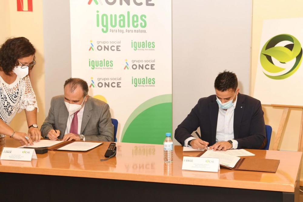 Momento de la firma del convenio