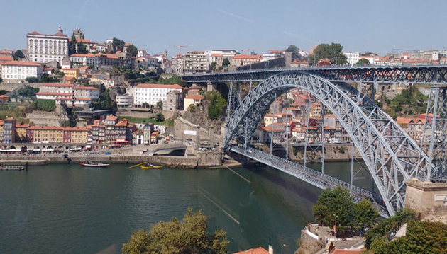 oporto-barrio-ribeira.jpg