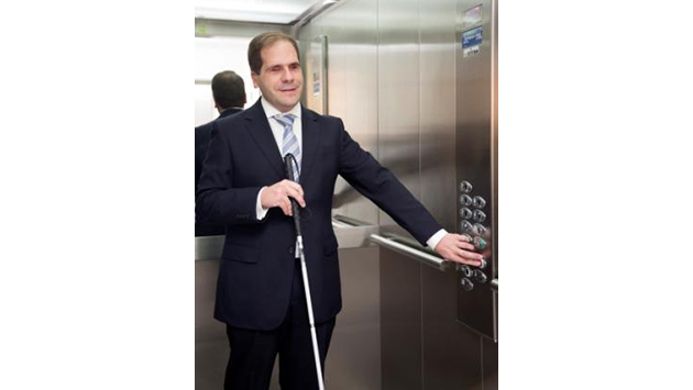 portada-persona_ciega_en_ascensor.jpg