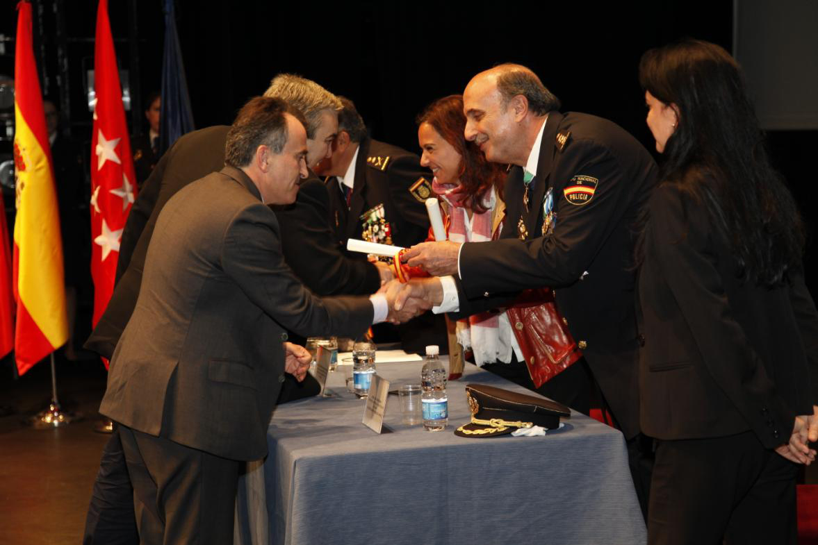 premio_de_la_policia_nacional_de_getafe_a_la_once.jpg