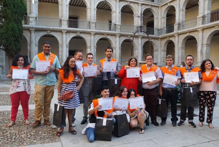 Foto de familia de los graduados