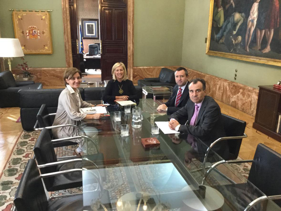 reunion-con-la-delegada-de-gobierno.jpg