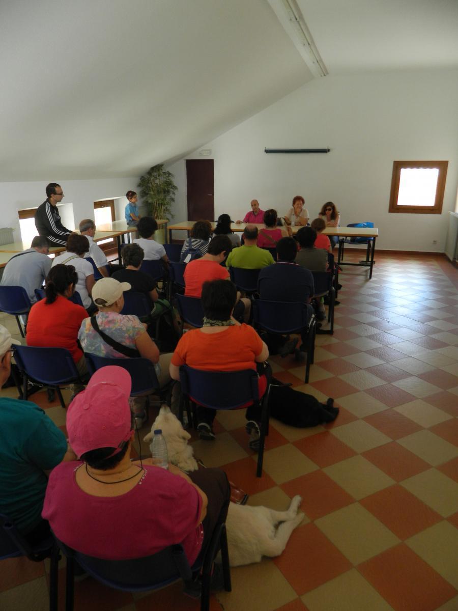 Lucía Gil y Fátima Peinado ofrecen la charla ante los participantes