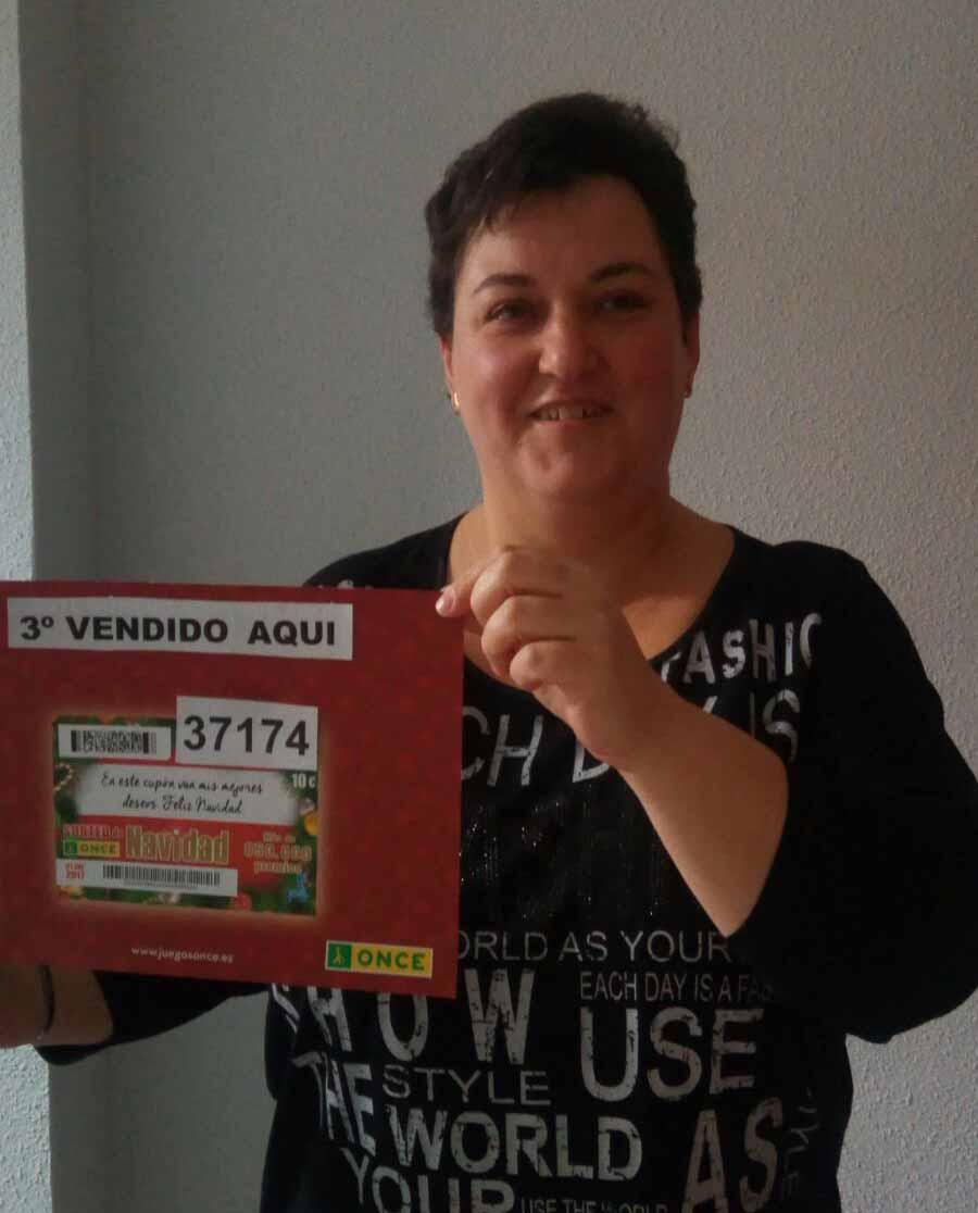Teresa Pérez Yagües, vendedora del tercer premio