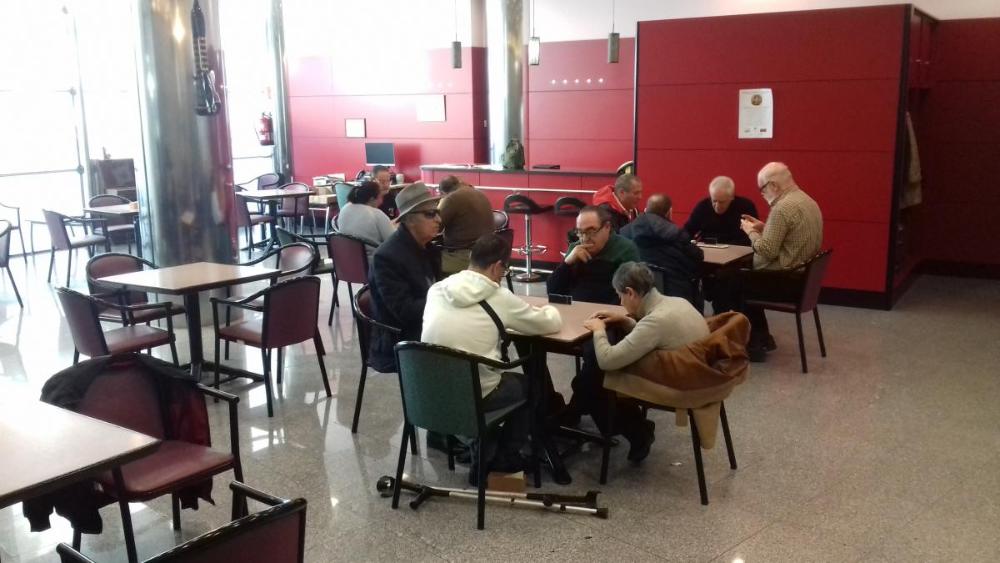 Torneo de dominó en la sede de la Delegación Territorial