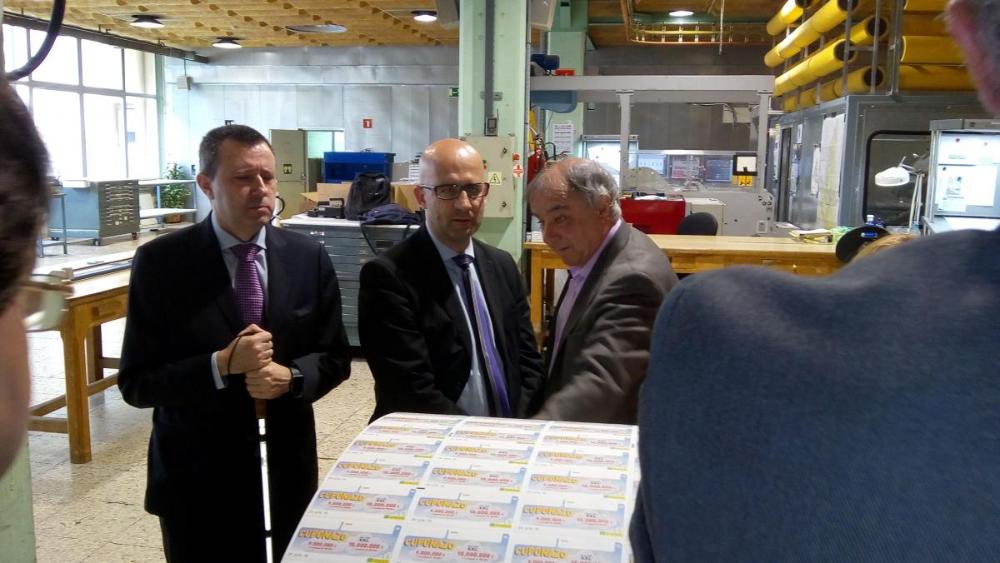 El presidente del Consejo, el vicepresidente y uno de los consejeros durante la visita