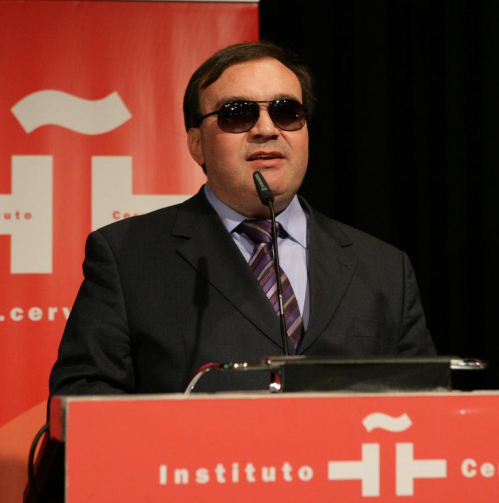 El presidente de ULAC durante la presentación de Solidarios con el Mundo