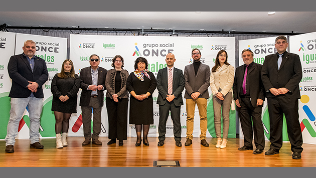 Los nuevos miembros del Consejo Territorial de la ONCE posan tras la presentación