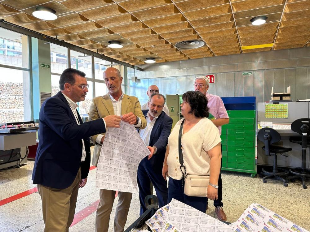 La comitiva en un momento de la visita