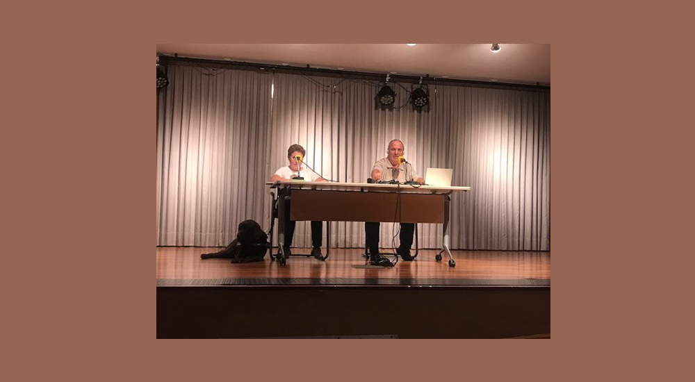 Chus Hernando y Adolfo Díaz en un momento de la lectura