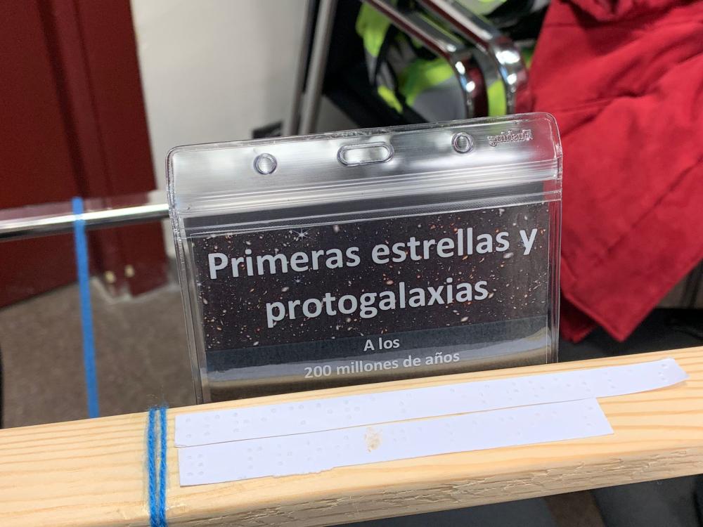 Etiqueta identificativa en tinta y braille