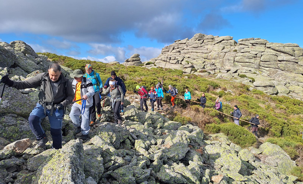 Los participantes en la salida de montañismo