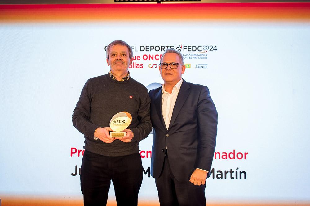 Juan José Morgado recoge el galardón