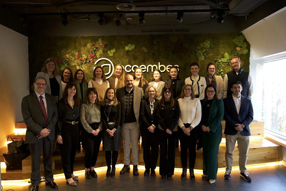 Foto de familia de los participantes en la presentación del proyecto