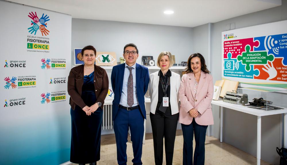 De izda. a drcha. Marta Morgade, Andrés Ramos, Ana Varas y María Pilar López