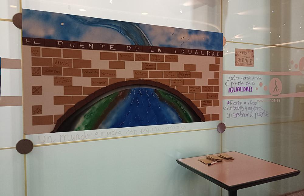 Mural "El puente de la igualdad"