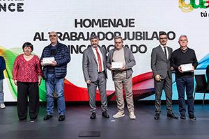 Grupo de trabajadores homenajeados