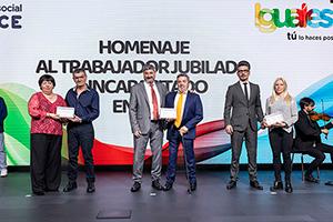 Grupo de trabajadores homenajeados