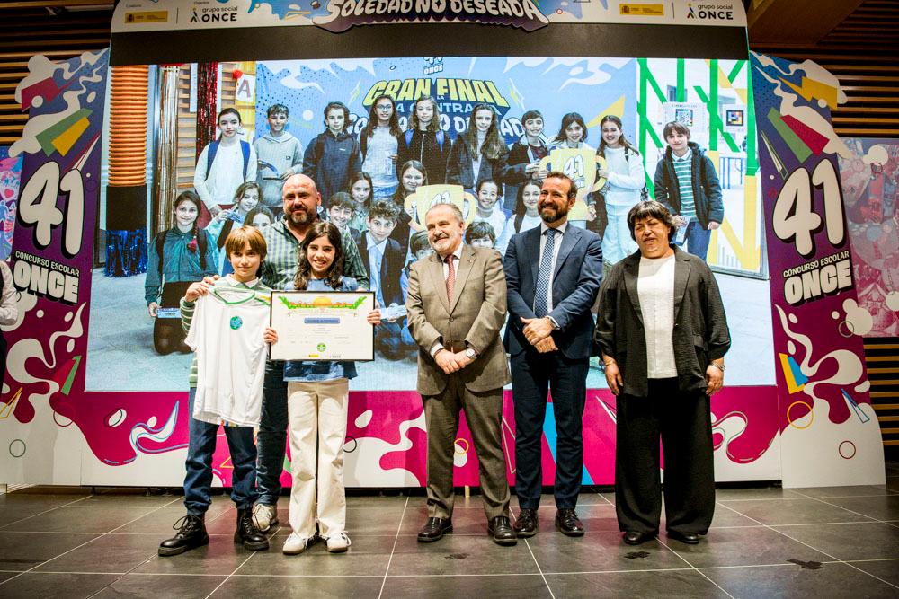 Los estudiantes del Ciudad de Columbia recogen el galardón