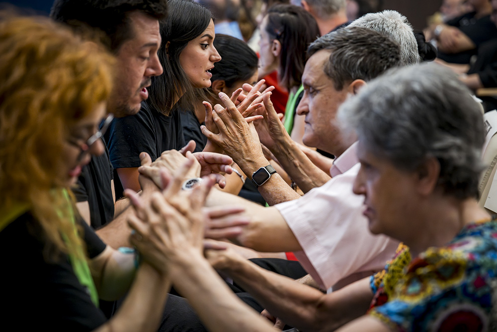 Personas con sordoceguera y sus mediadores en el acto