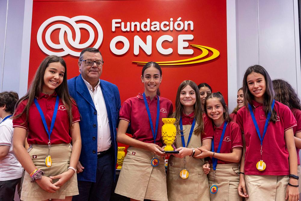 Alumnos ganadores del colegio Valle del Miro