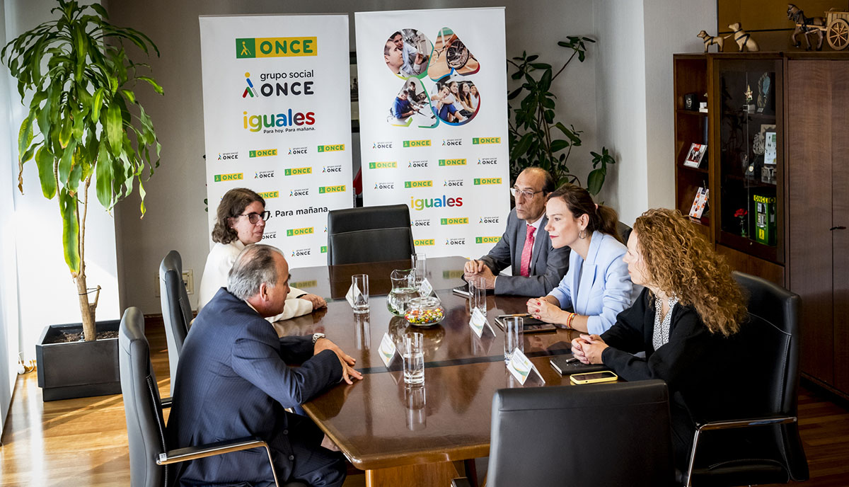 Momento de la reunión entre los representantes de Vox y los responsables de ONCE